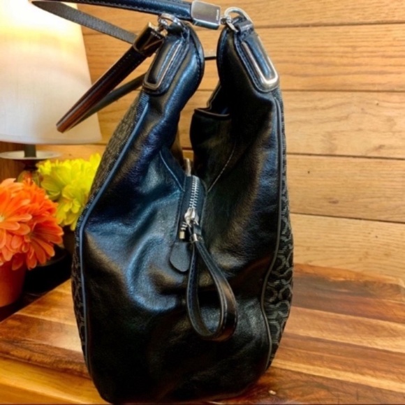 Coach Signature Three Compartment Shoulder Bag - Picture 5 of 9